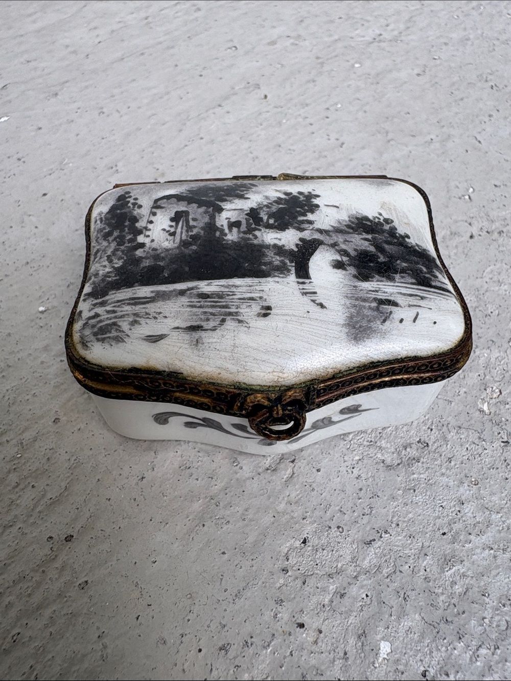 Antique Limoges pastoral scene trinket box